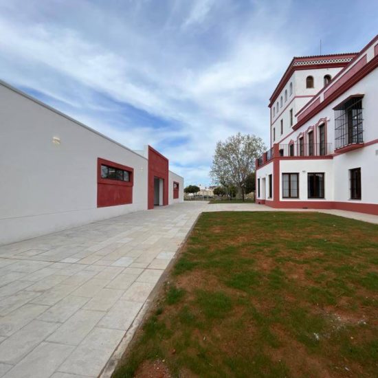 Centro Empresarial - Hacienda Santa Cruz (9)